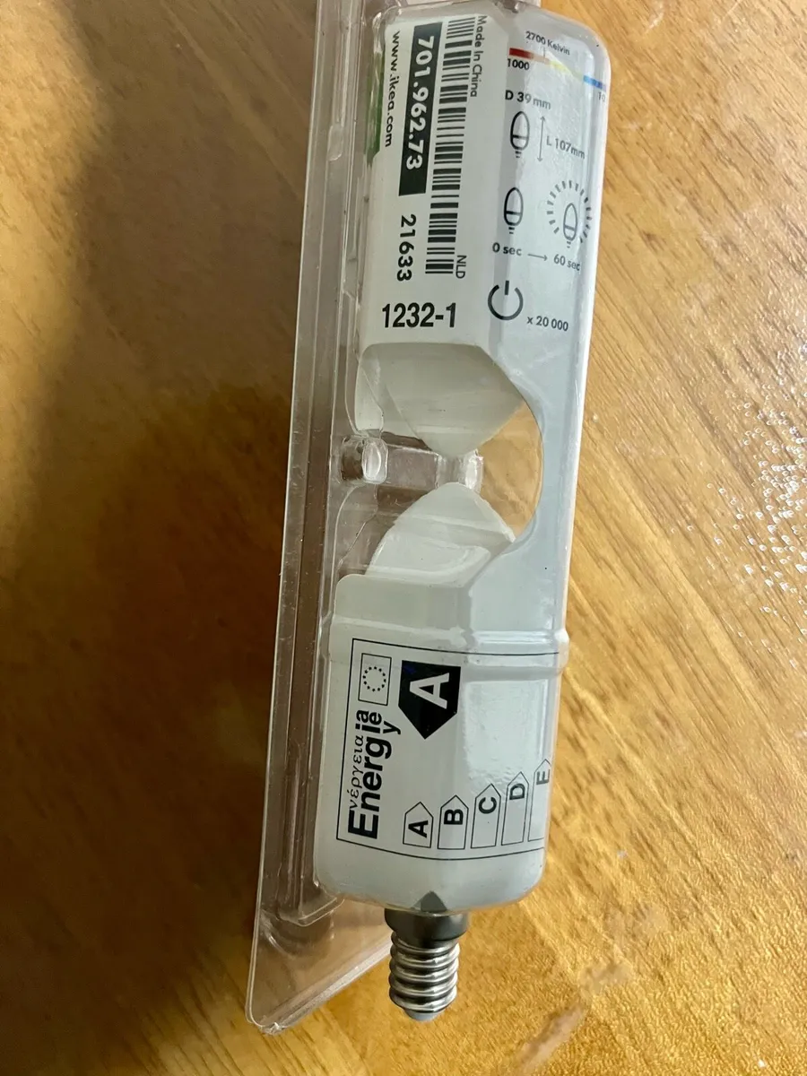 7 W Light Bulbs - Image 3