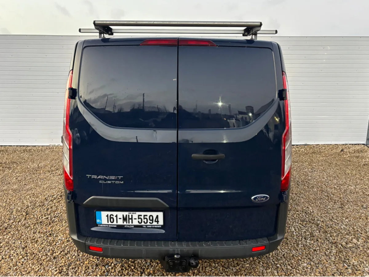Ford Transit Custom 250 ECO TECH 5DR - Image 2