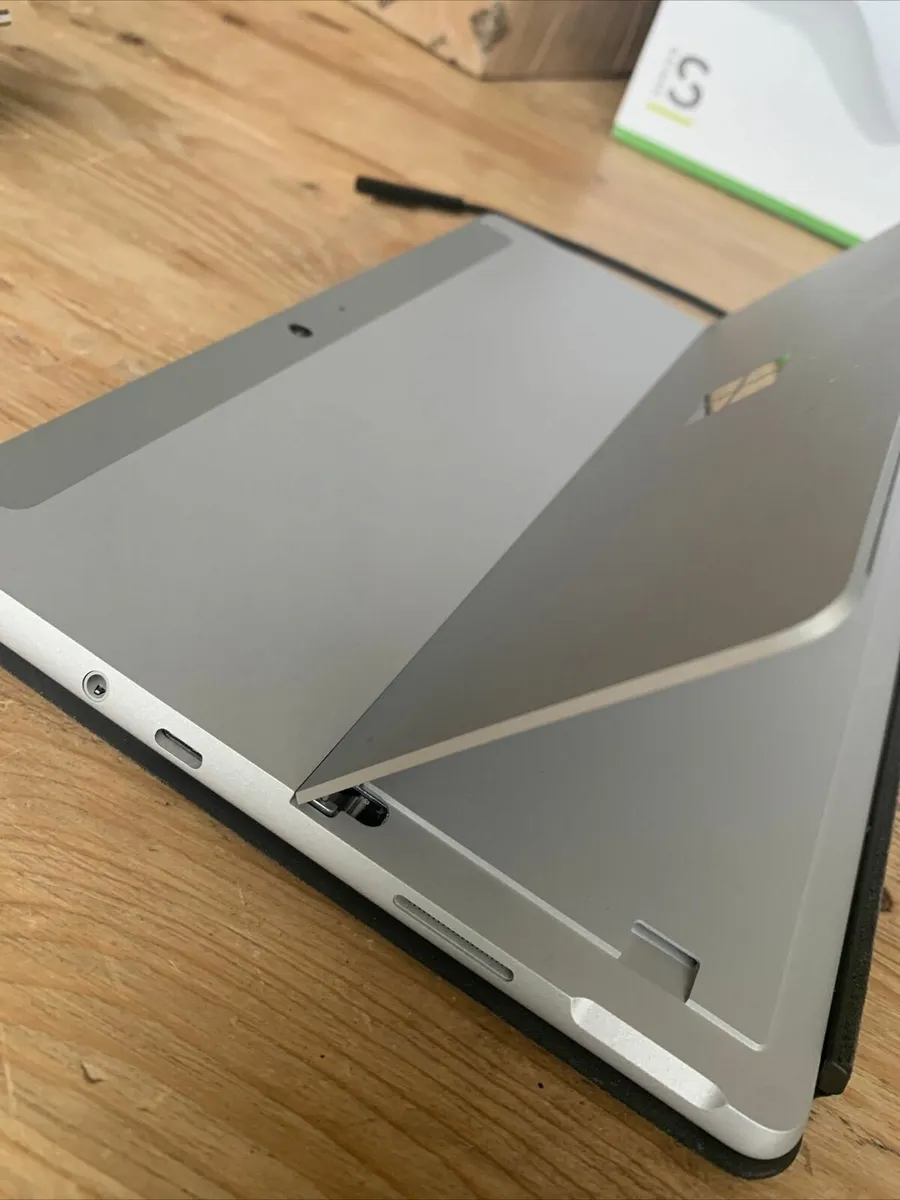 Microsoft Surface Go 10" 1824 Tablet 8GB 128GB SSD - Image 3
