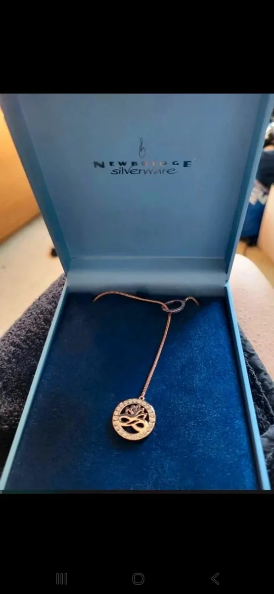 Newbridge Silver Lotus Flower Rose Gold Chain - Image 2