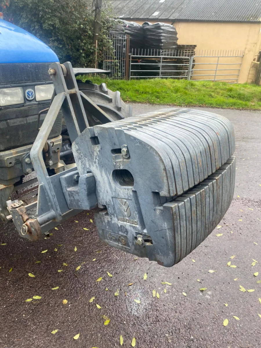 New Holland Fan Weights C/W 3PL Frame & Carrier - Image 1
