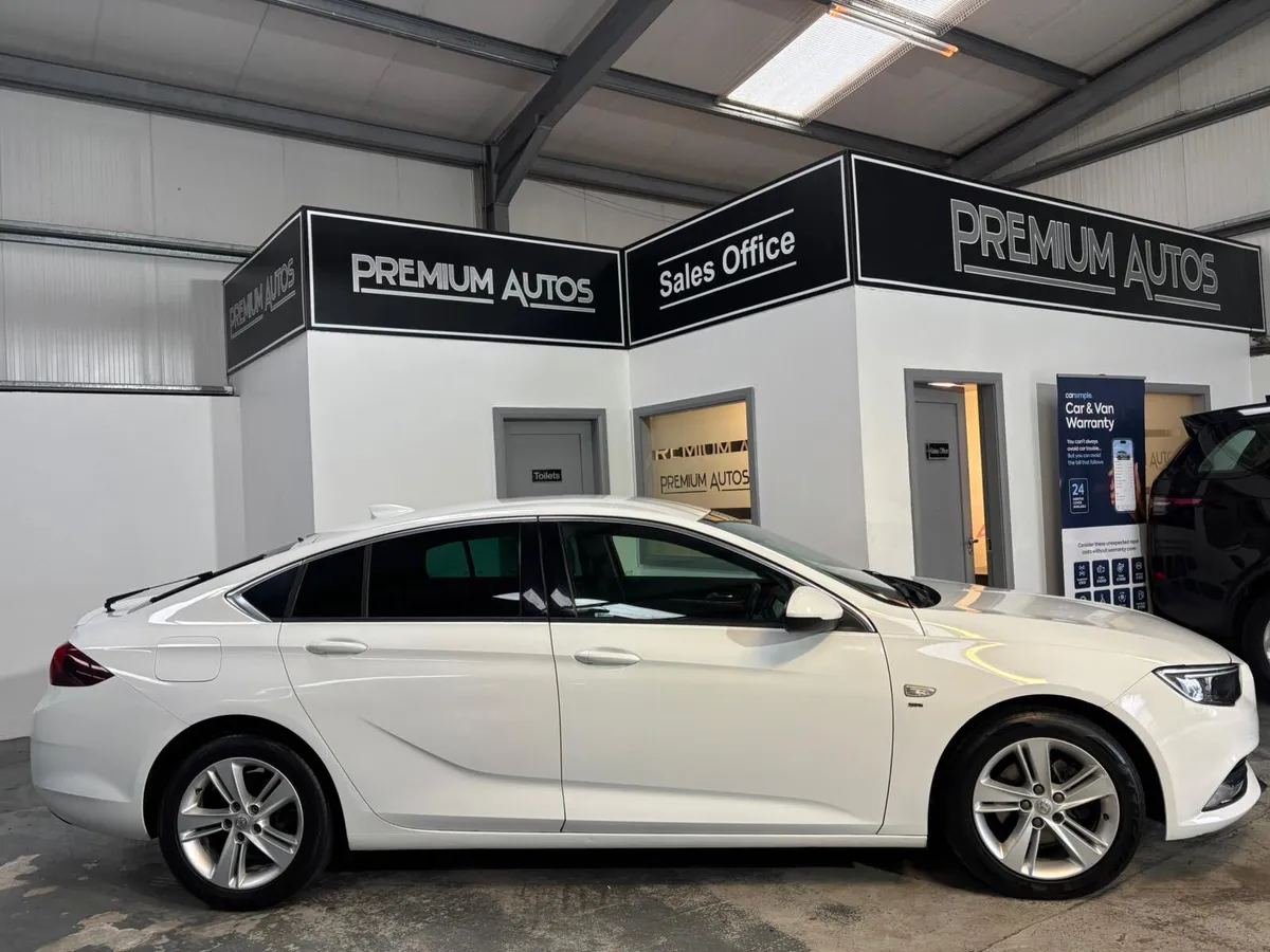 Opel  Insignia 2018. 1.6D. SRI. NAV - Image 2