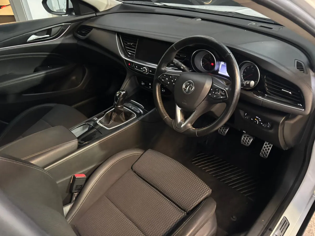 Opel  Insignia 2018. 1.6D. SRI. NAV - Image 4