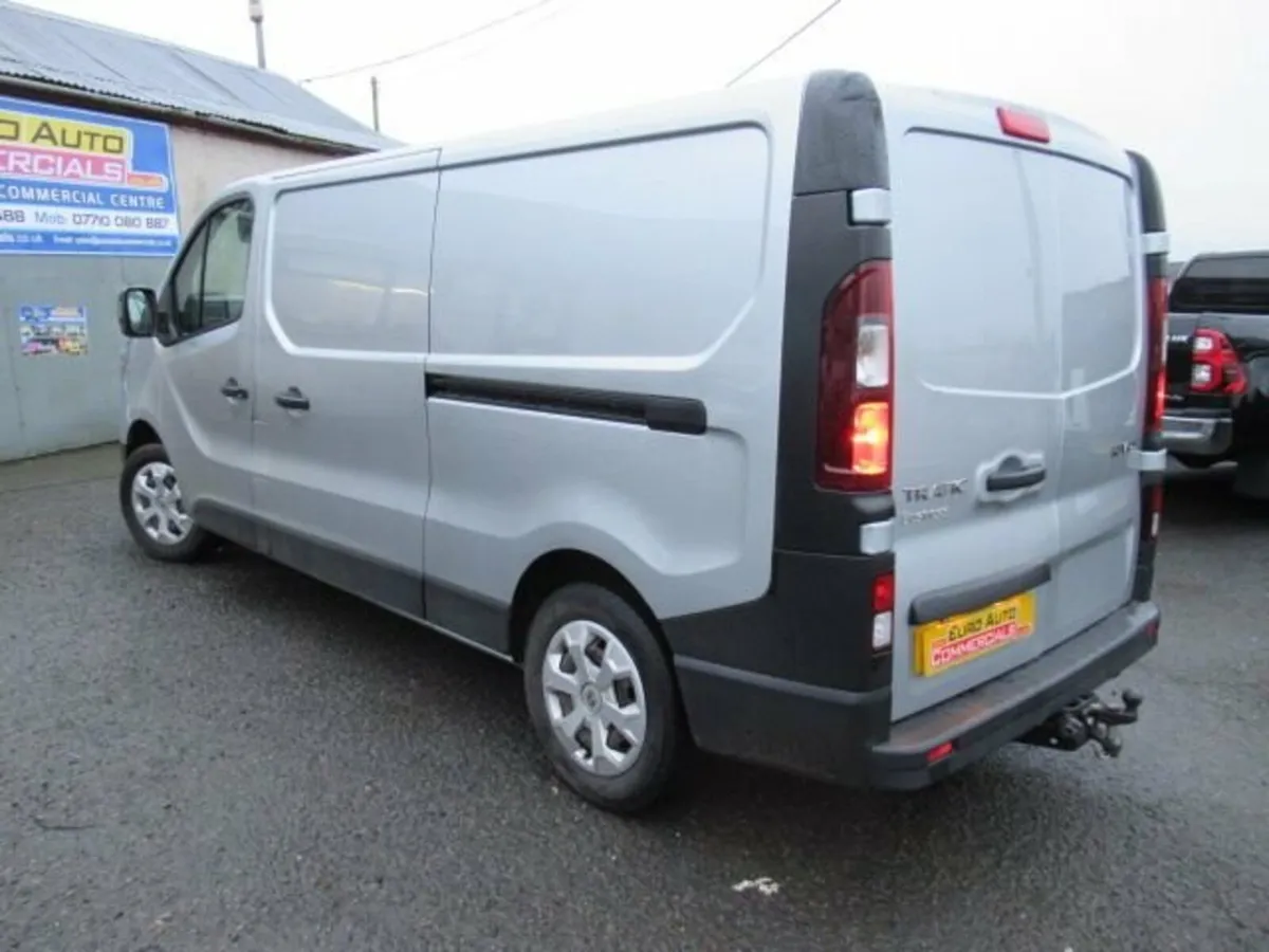2.0 dCi Blue LL30 Business Panel Van 5dr Diesel Ma - Image 2