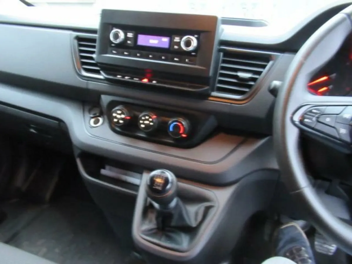 2.0 dCi Blue LL30 Business Panel Van 5dr Diesel Ma - Image 4