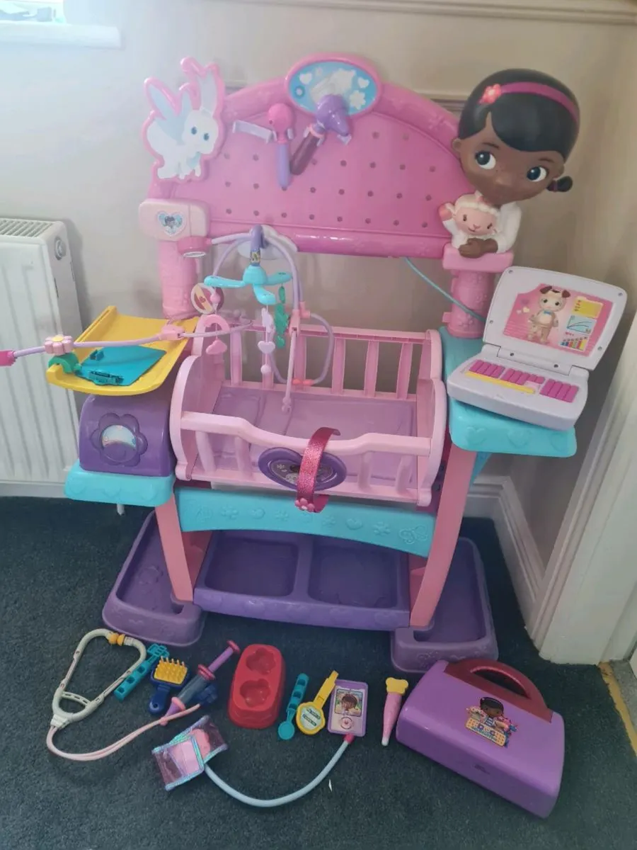 Doc McStuffins clinic - Image 2