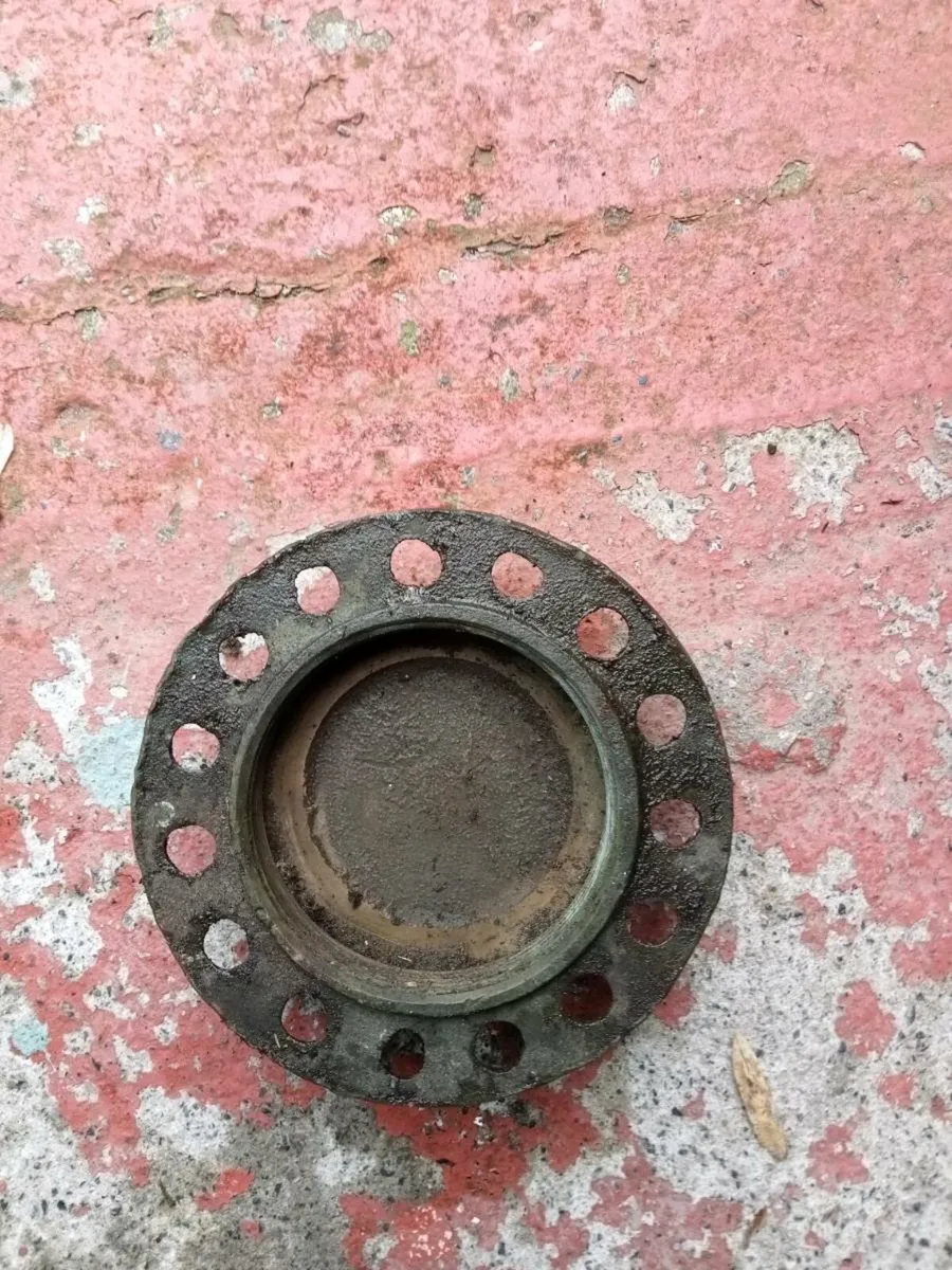 Old brass tanker cover - Image 3