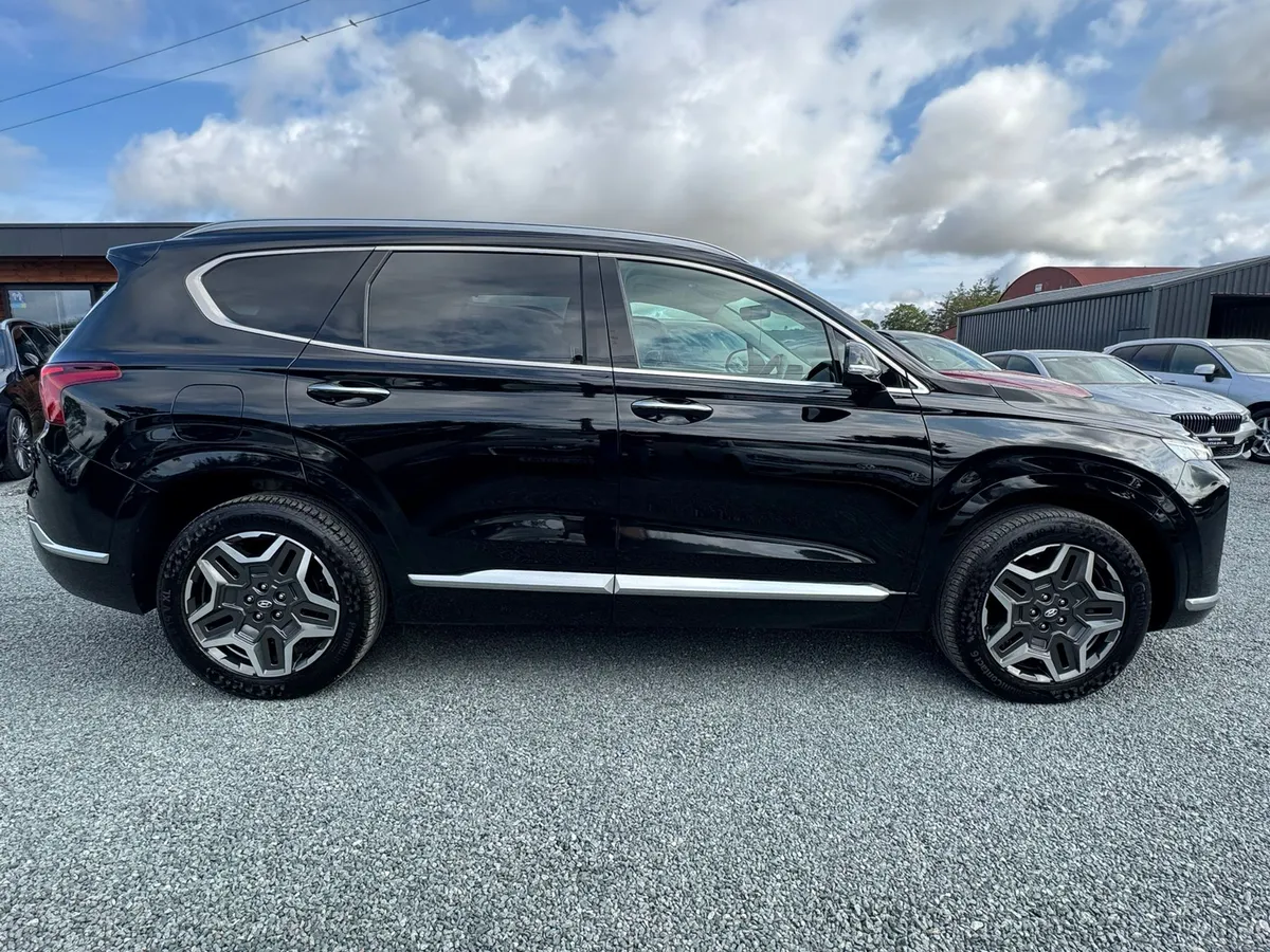 212 HYUNDAI SANTA FE 7 AUTO SEATER  HUGE SPEC - Image 3