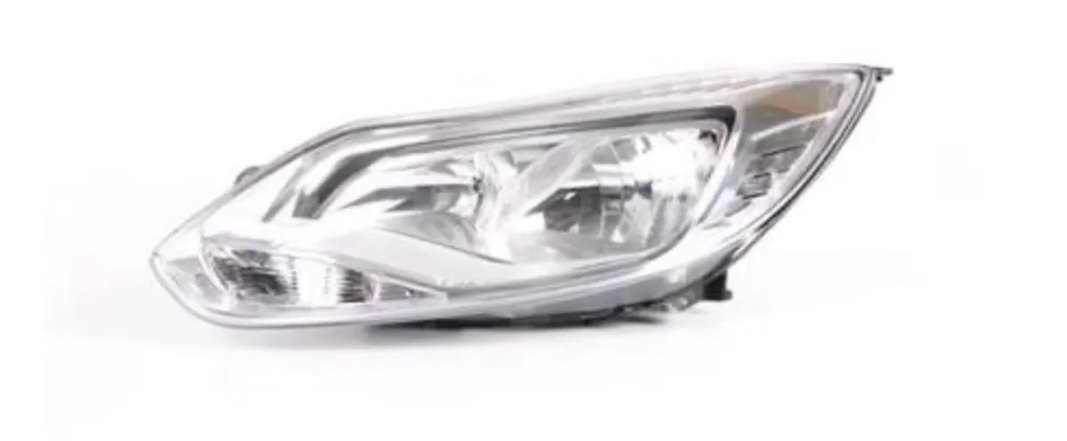 Ford Focus 2012 headlamp - Image 1