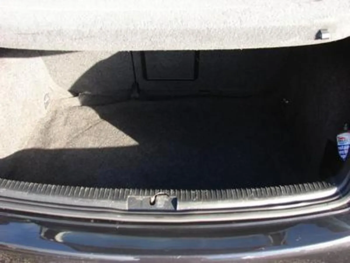 Volkswagen Golf 2008 - Image 3