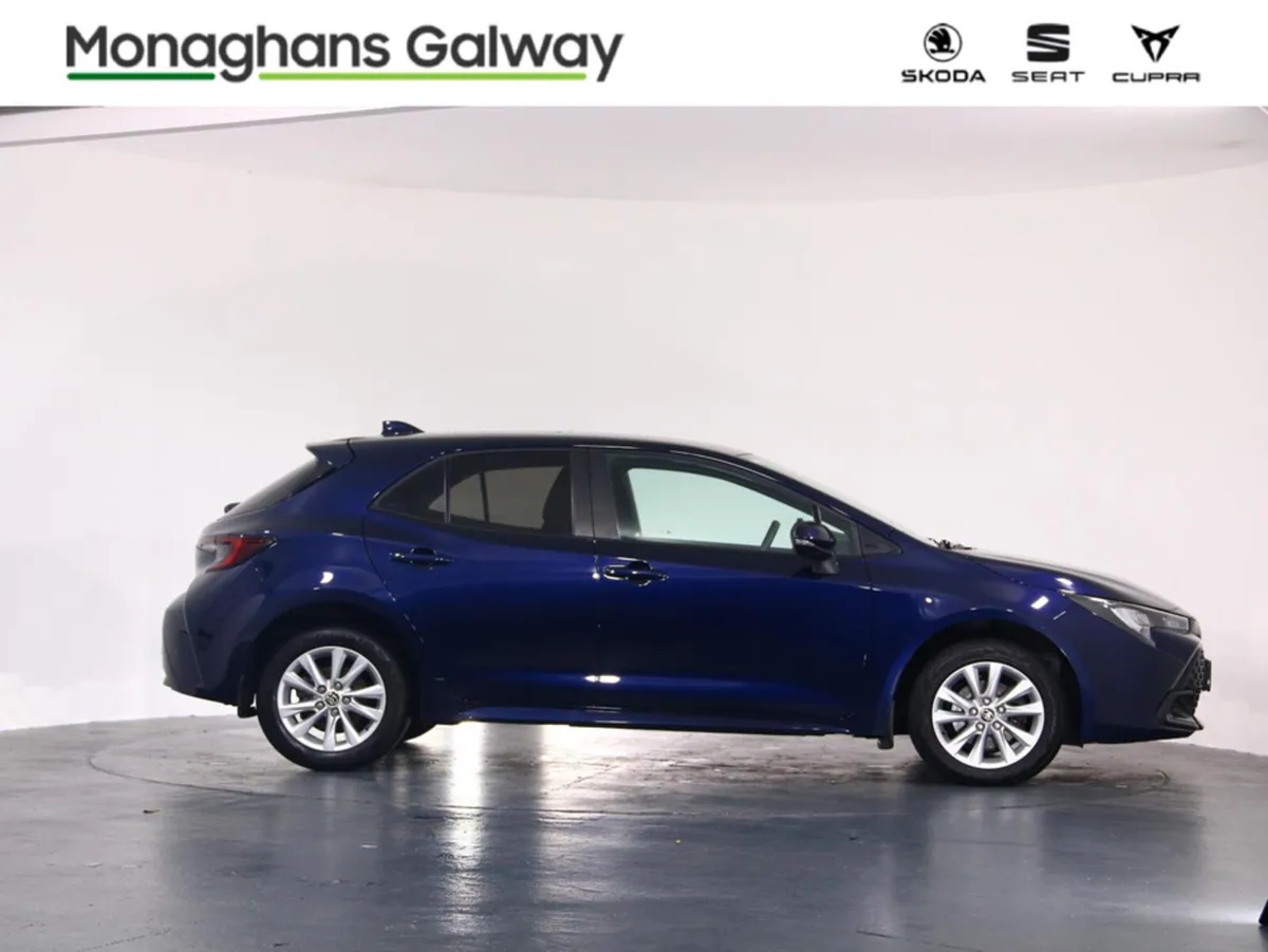 Toyota Corolla HYBRID LUNA AUTO - Image 3