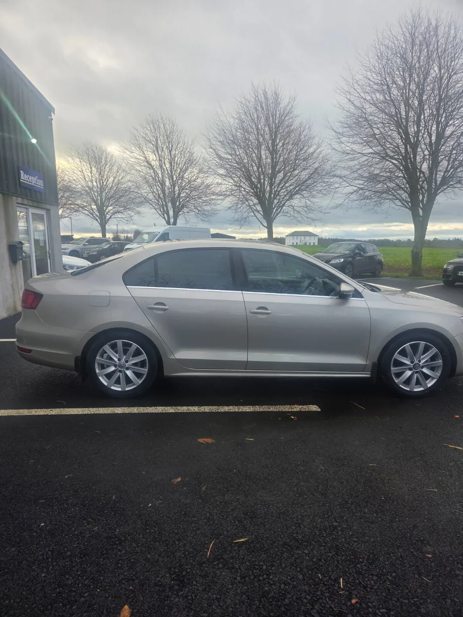 Volkswagen Jetta 2014 - Image 4