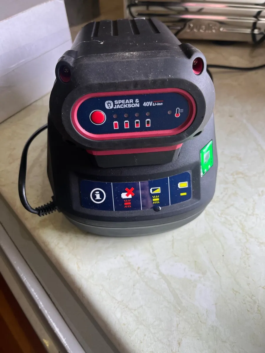 Jackson Spear battery & Charger - Image 2