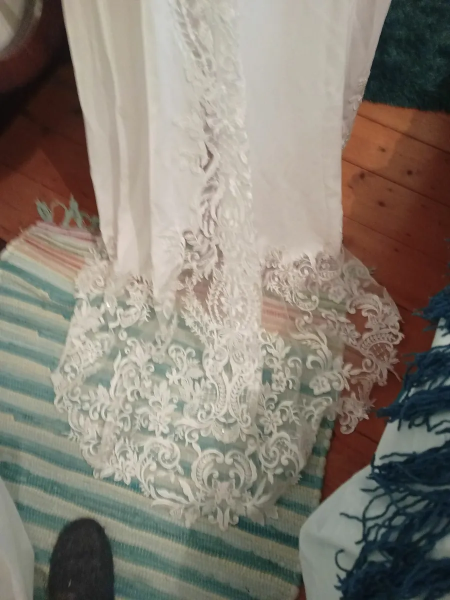 Wedding dress - Image 3