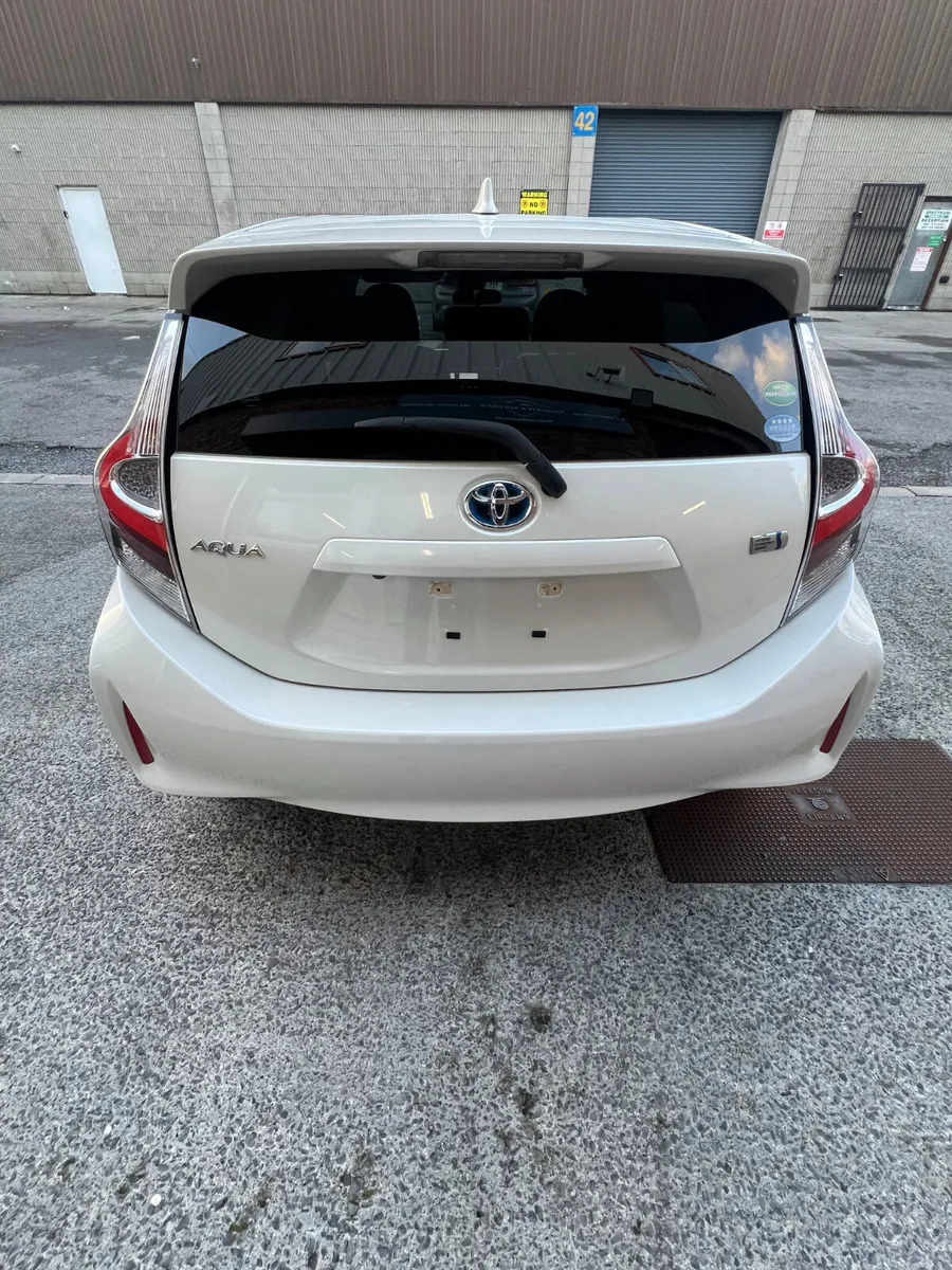 Toyota Aqua 1.5L Hybrid 2020 - Image 2