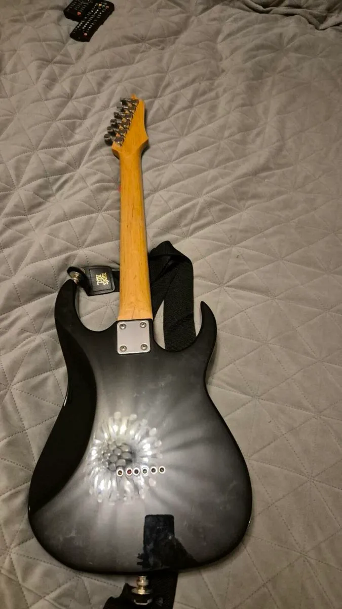 Left hand electric guitar 3/4 size - Image 2