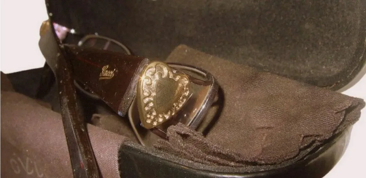 Authentic Gucci Reading Glasses/As New - Image 4