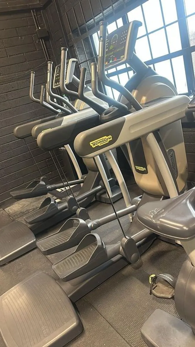 Gym equipment - Image 1