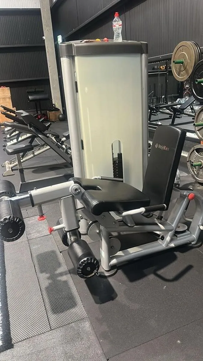 Gym equipment - Image 2