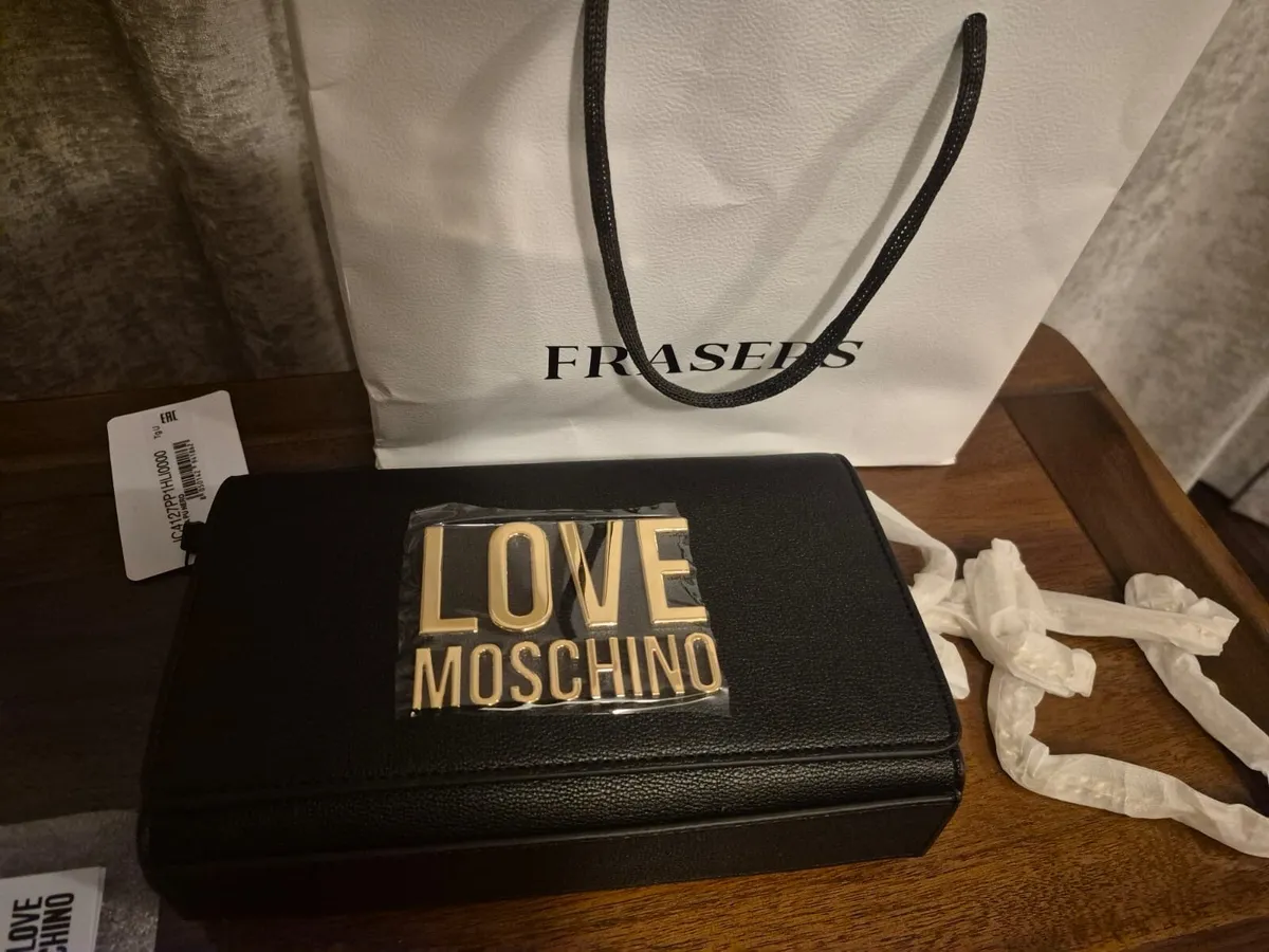 Love moschino handbag - Image 1