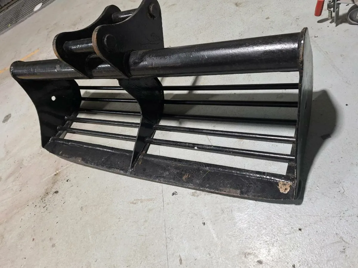 Digger bucket - Image 1