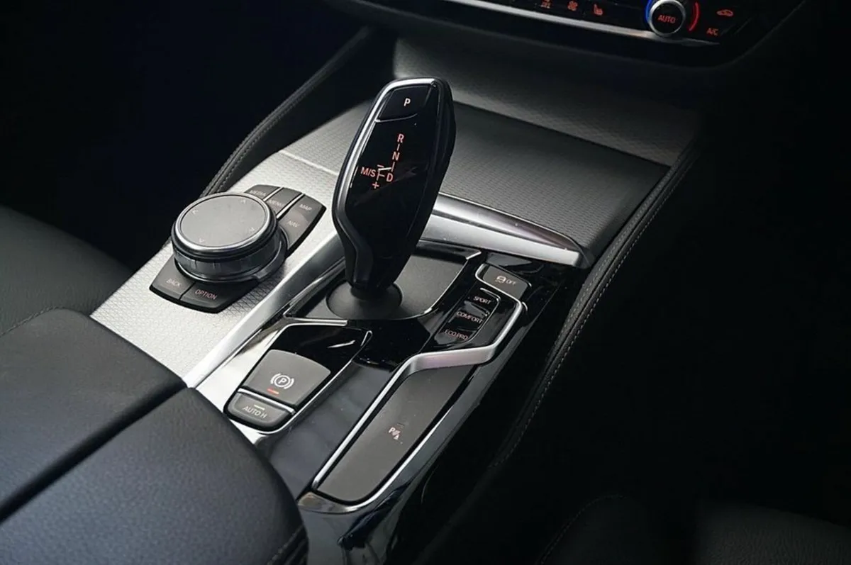 BMW 5-Series 2019 - MSport - Image 2