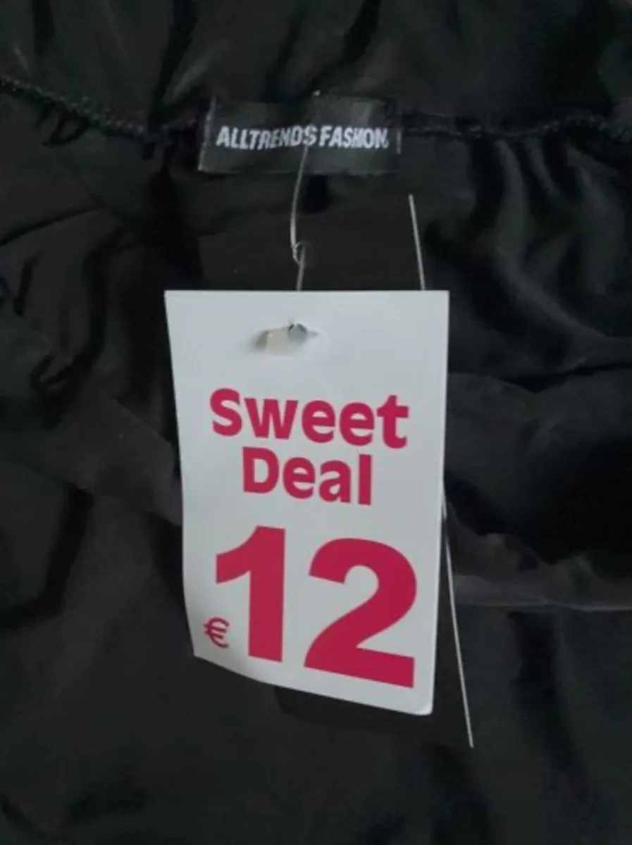 Black mini skirt Love Lisa Size 8 BNWT - Image 3