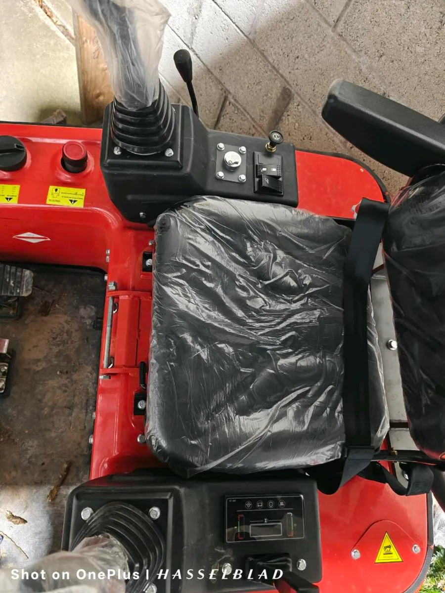 2ton digger - Image 4