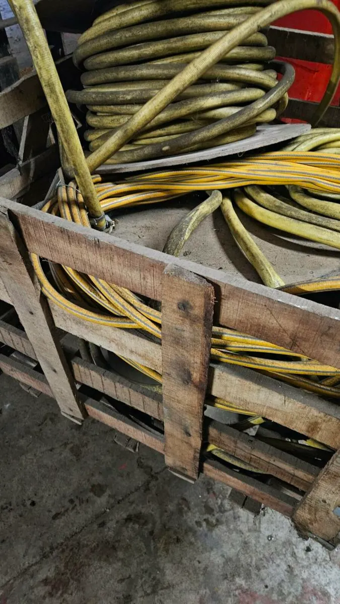 Irrigation hoses + - Image 1