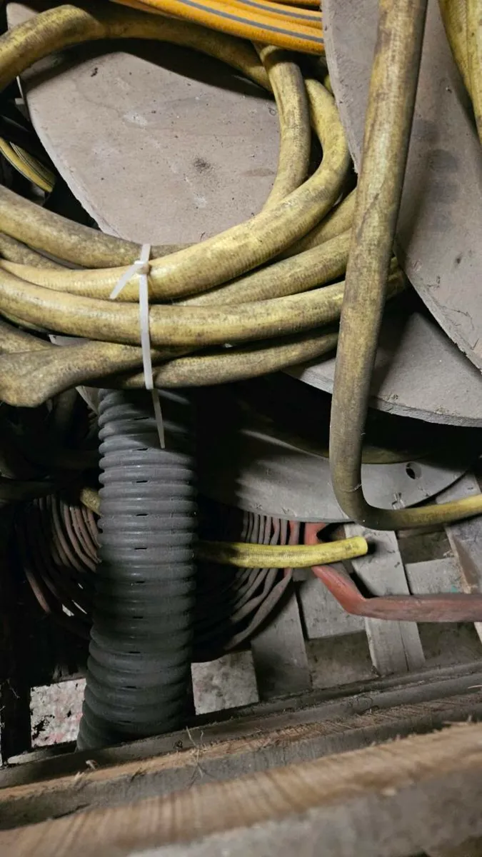 Irrigation hoses + - Image 3