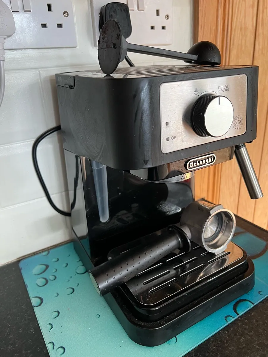 DELONGI BARRISTA,ESPRESSO,& CAPPUCCINO MACHINE - Image 3
