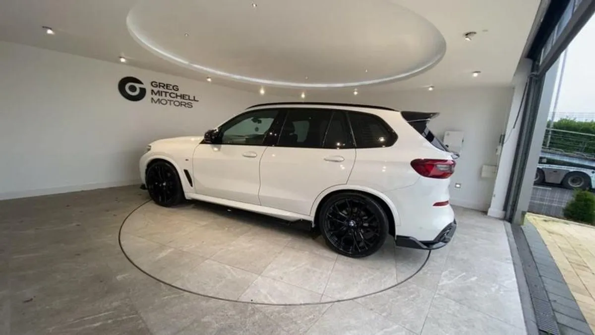 BMW X5 Xdrive30d MHT M Sport 5dr Auto - Image 2