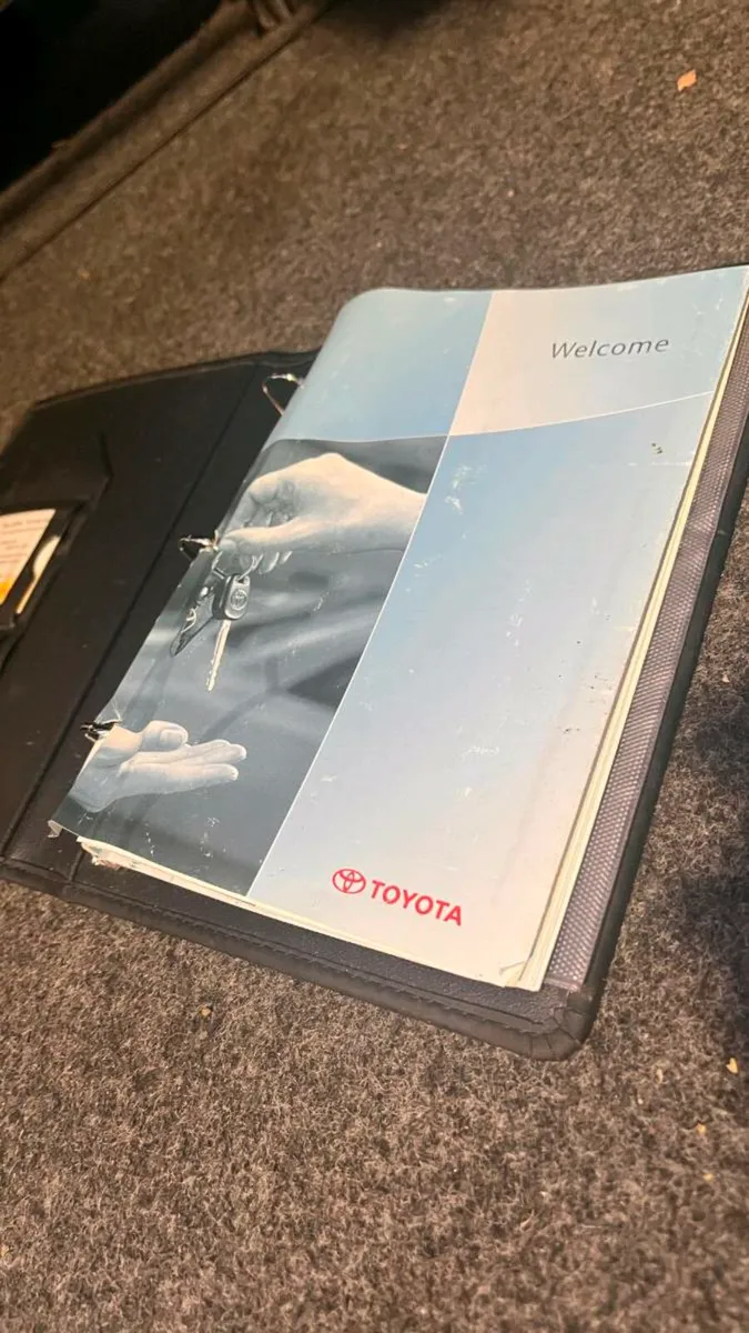 Toyota Yaris – Owner’s Manual - Image 2