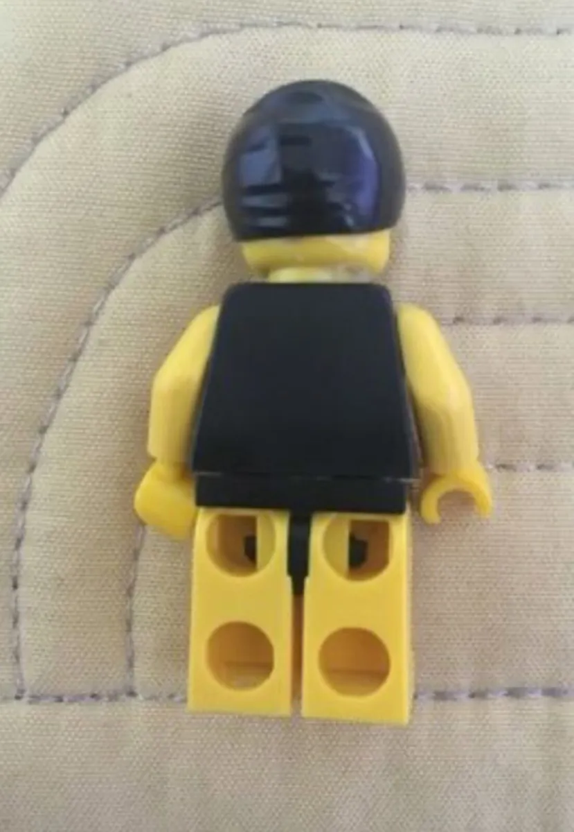 Lego Minifigure - Swimmer - Image 2