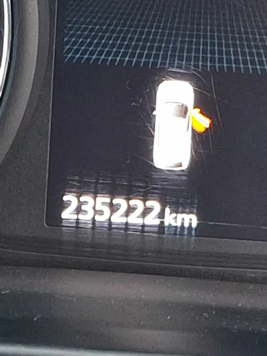 Mitsubishi Outlander 2017 - Image 1