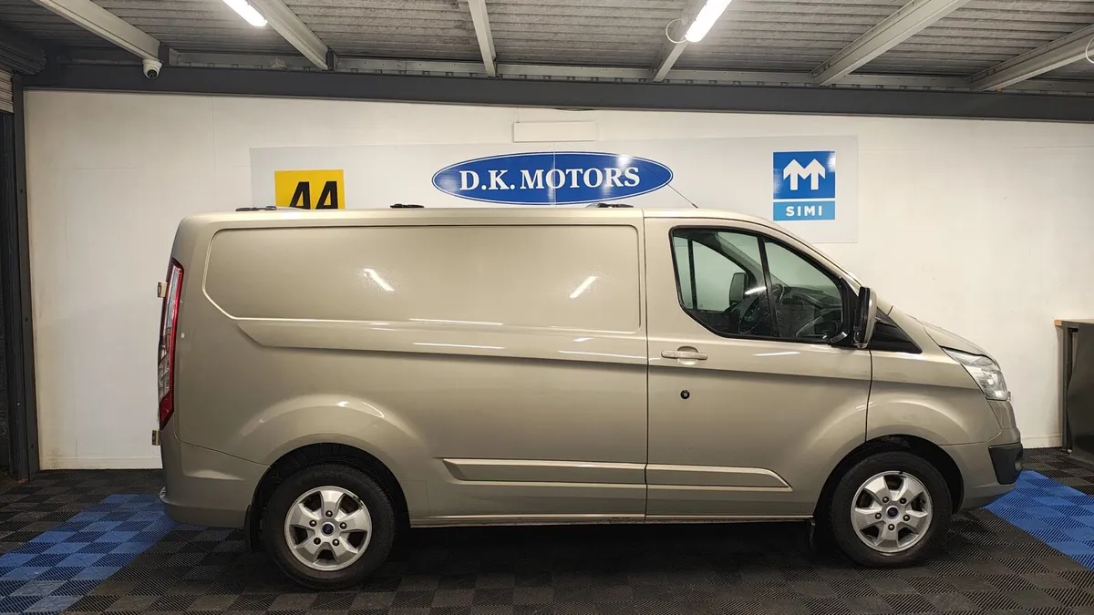 FORD TRANSIT CUSTOM LIMITED - Image 3