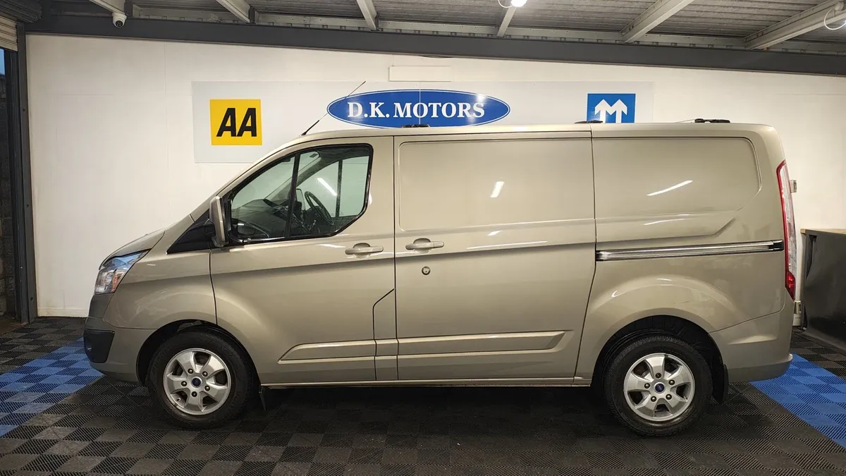 FORD TRANSIT CUSTOM LIMITED - Image 4