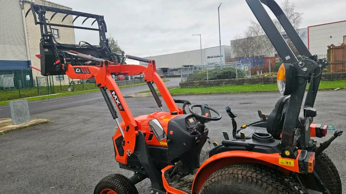 Kubota Lx-401 - Image 1