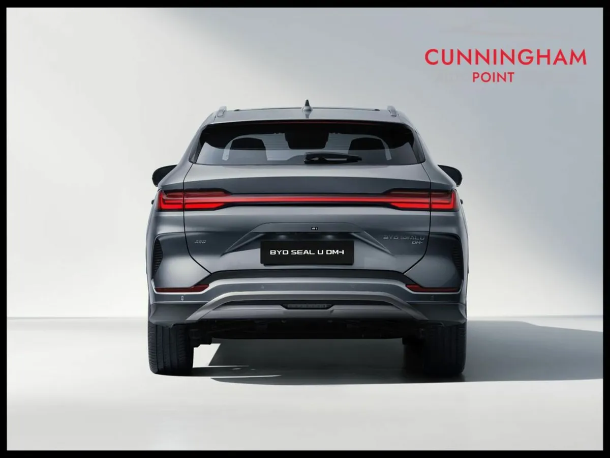 BYD SEAL U DM-i Boost 18.8kWh **80km EV Range** - Image 4