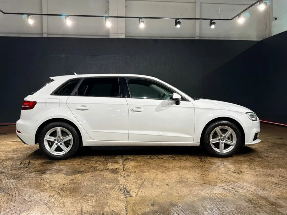 Audi A3 AUTOMATIC 1.4L TFSI - FACTORY ALLOYS - CRU - Image 3