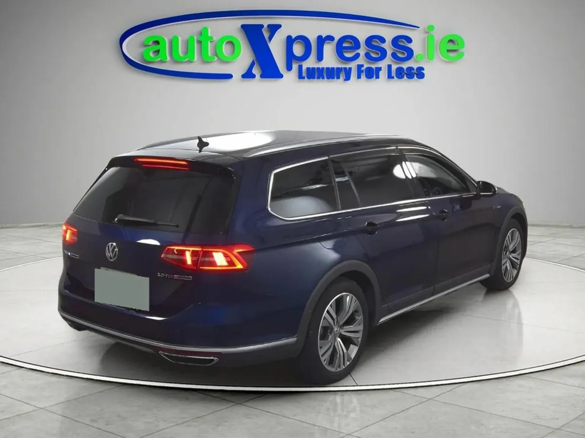 Volkswagen Passat ALLTRACK 4MOTION Automatic - Image 3
