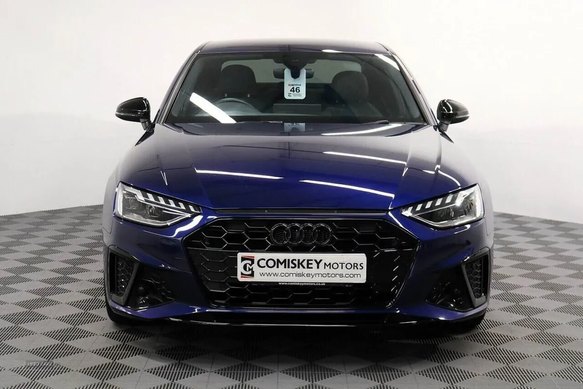 Audi A4 TDI Black Edition - Image 2