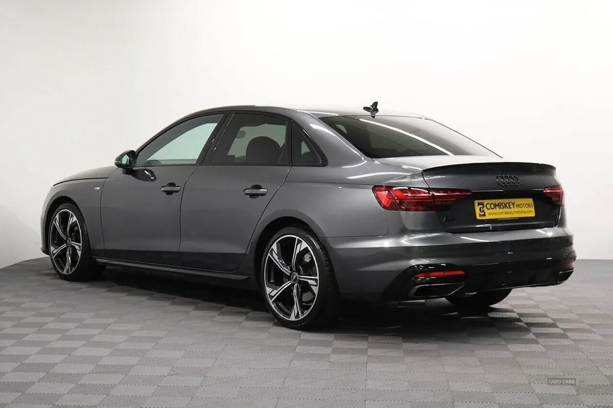Audi A4 TDI Black Edition - Image 4