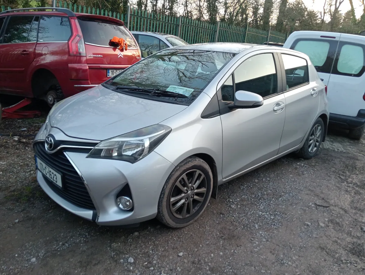 Toyota Yaris 2017 only 48 kms - Image 1