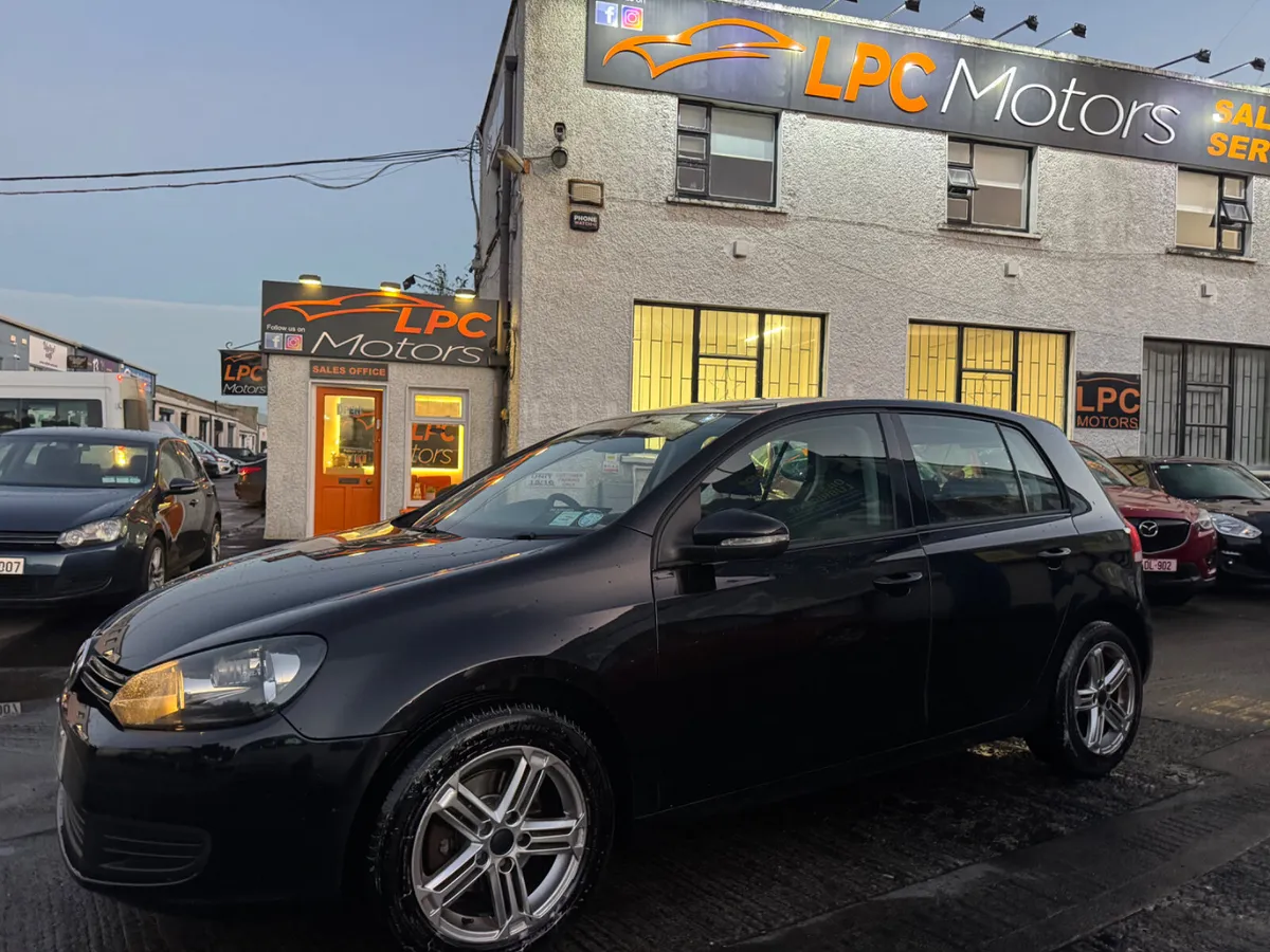 Volkswagen Golf 2010 Automatic - Image 2