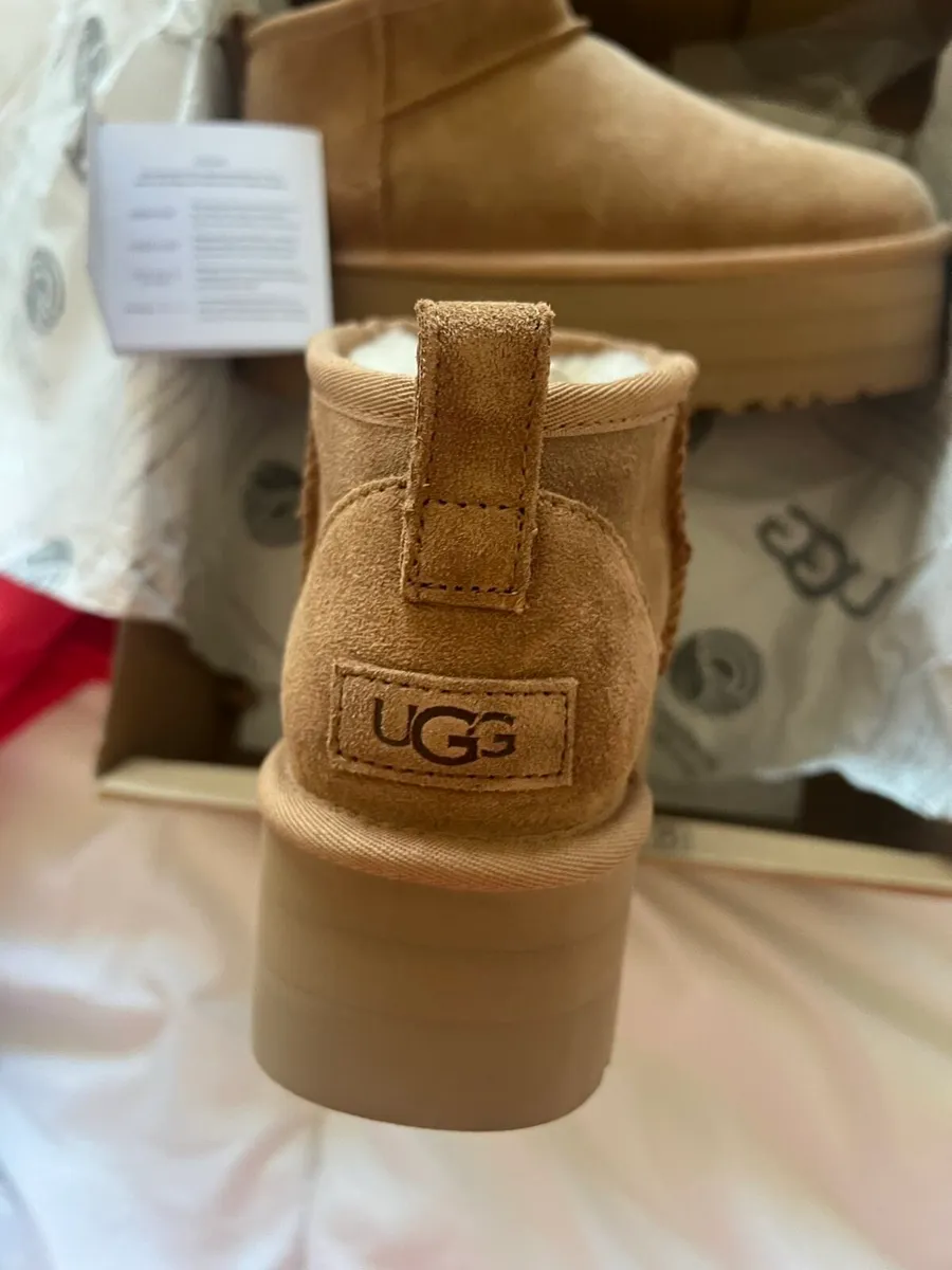 Ugg boots - Image 3