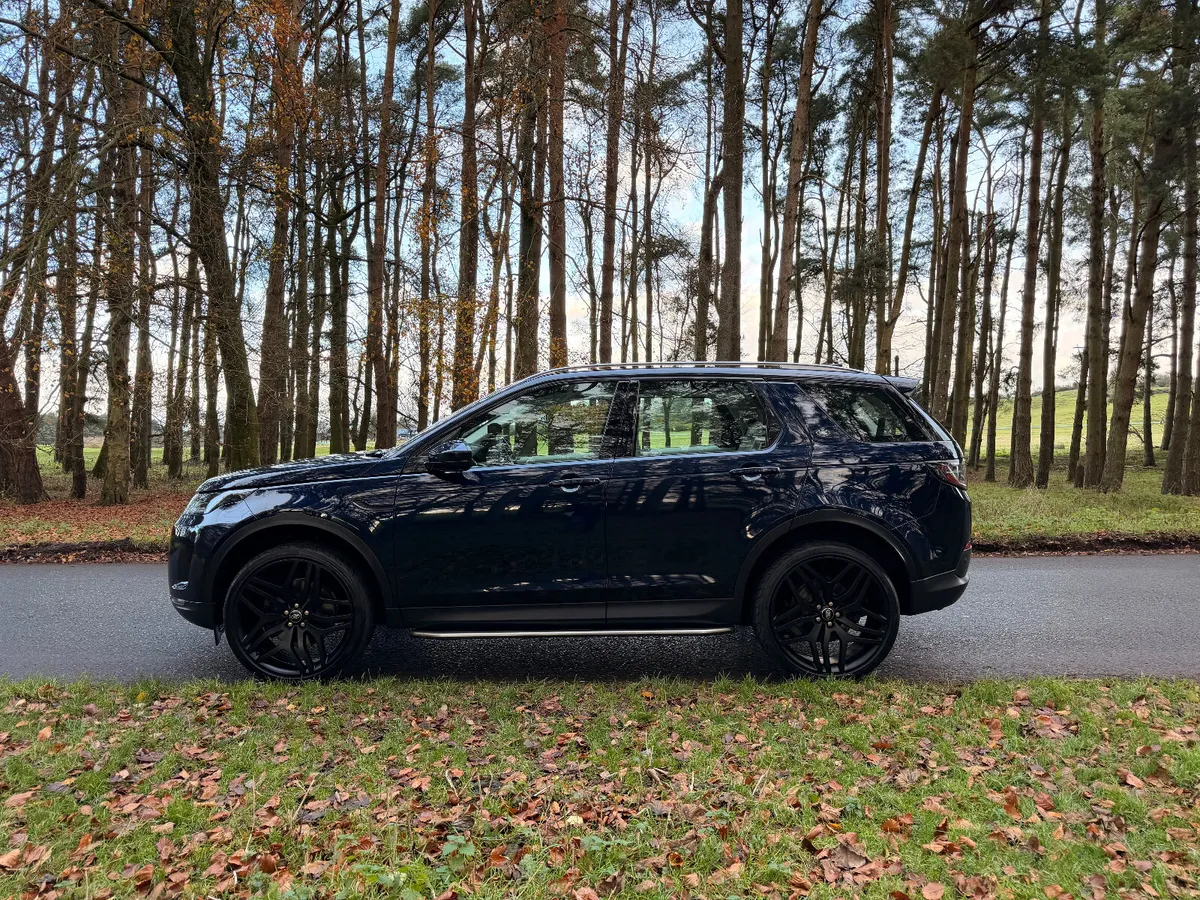 Land Rover Discovery Sport 7 Seater - Image 4