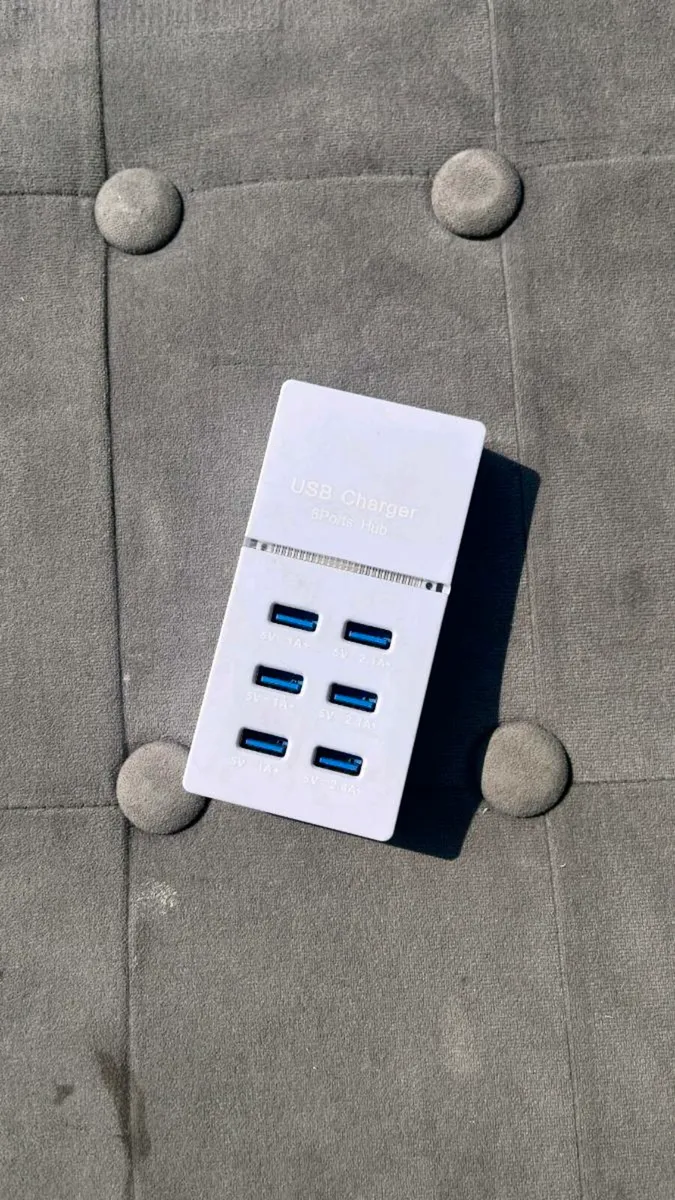 6-Port USB Charger - Image 1