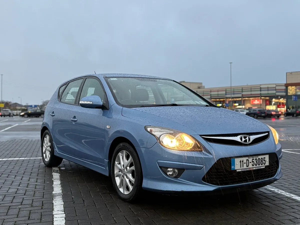 HYUNDAI i30 - AUTOMATIC  - LOW MILES - Image 1