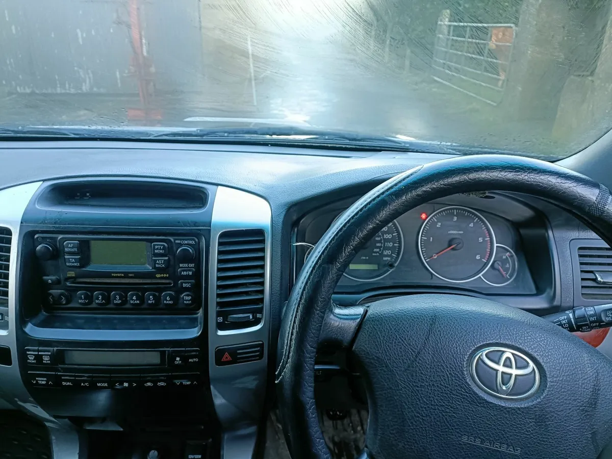 Toyota Land Cruiser 2007 manual crewcab - Image 4